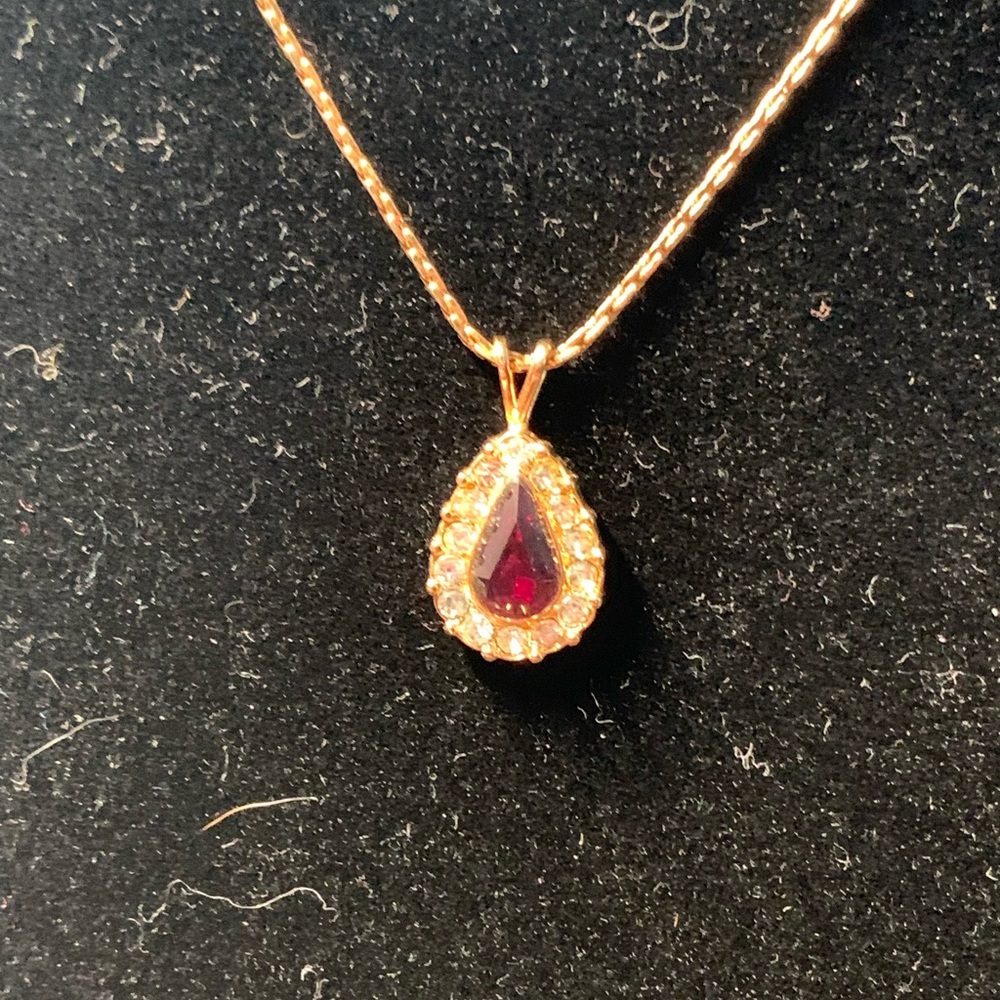 Avon Gold-Tone Teardrop Necklace with Ruby-Tone Center